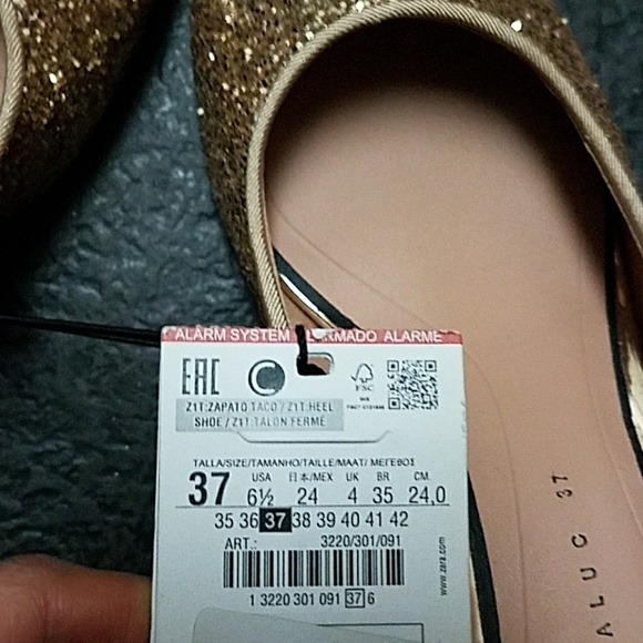 Last chance! Nwt! Zara Gold Court Shoes - Picture 6 of 6